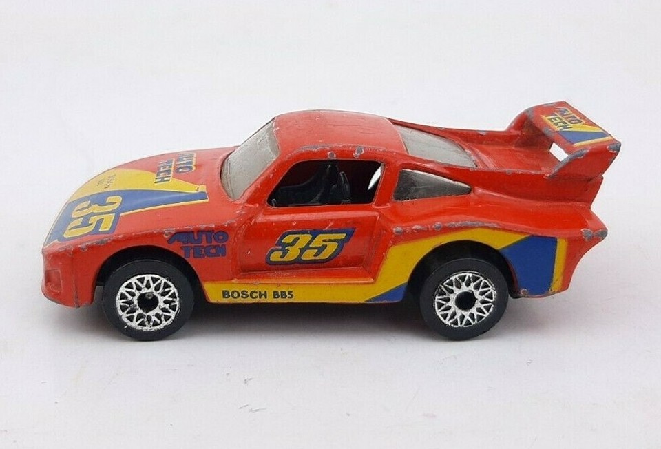 MATCHBOX VINTAGE RED 1983 RACING PORSCHE 935 - AUTO TECH Item image 4