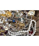 Vtg Craft Repair Costume Junk Jewelry Lot USPS Small Flat Rate Box JL101... - $274.23 MXN