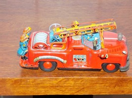 Vintage Tin Friction Fire Truck Japan TK - €84,42 EUR