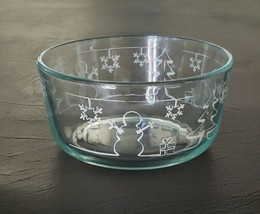 Pyrex Clear Glass Holiday Christmas Bowl W White Snowflakes Snowmen Trees Gifts - £21.20 GBP