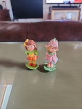 Lot Of 2 Vintage Avon PVC Mini Dolls 2.5&quot; Lily Little Blossom 1982 - $208.44 MXN