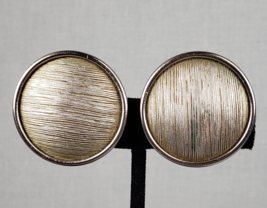 Vintage Pegasus Coro Silver Tone Button Round Clip On Earrings Textured - $25.12 CAD