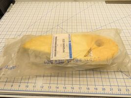 Ford 2C2Z-1565478-AA Arm Rest Armrest Pad Right RH Factory Sealed - $1,146.27 MXN