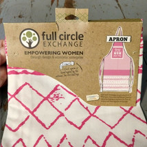 Full Circle Exchange Empowering Women APRON &quot;Because I&#39;m the Mom That&#39;s ... - $14.69