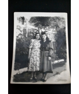 Original Antique Photo of a Women in Fashionable Clothes with inscriptio... - $319.11 MXN