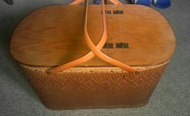 Vintage Redmon Wicker Picnic Basket With Metal Handles / Pie Divider / Tray - £71.16 GBP