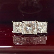 3.70 Carat Princess Cut D VS2 Diamond Solitaire 3 Stone Engagement Ring PLATINUM - £3,632.35 GBP