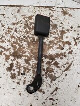 Seat Belt Front Bucket Passenger Buckle Fits 00-05 SATURN L SERIES 1397641 - $539.28 MXN