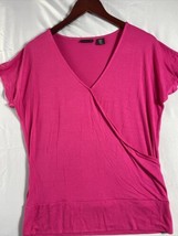Tahari Women’s Medium Short Sleeve Shirt Red Rayon Spandex - $6.92