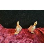 Crown Trifari Vintage gold tone leaf clip on earrings. - £18.16 GBP