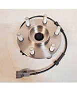 Front Wheel Hub with Bearing 6 Bolt Patern x 5.5&quot; Diameter - $783.09 MXN