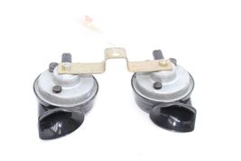 00-06 BMW X5 E53 LOW & HIGH TONE HORNS PAIR Q7703 image 6