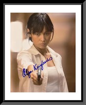 Olga Kurylenko signed &quot;Quantum of Solace&quot; movie photo - £138.38 GBP