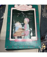  Hallmark Collector's Series Home Cooking Handcrafted Christmas Ornament 1987 - £3.92 GBP