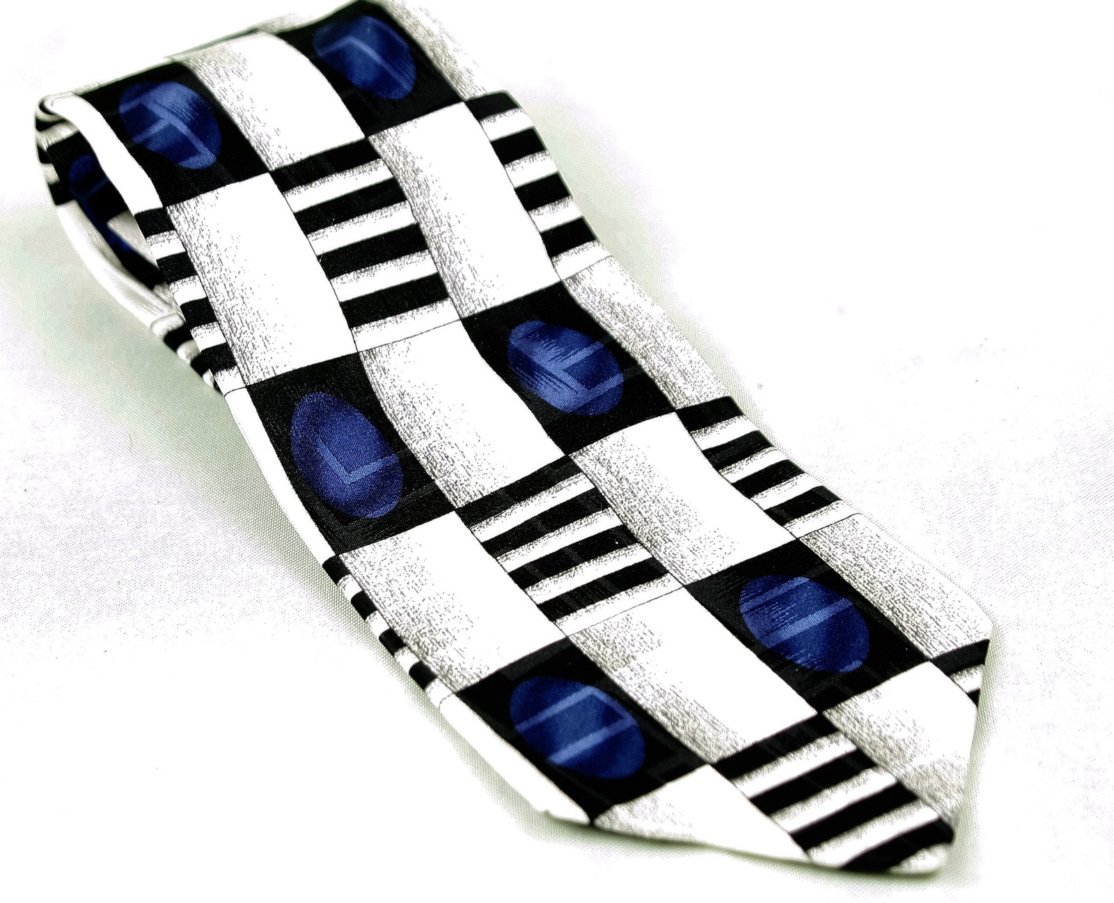 Zylos by George Machado 100% Silk Neck Tie Geometric  White Blue Black - $7.43