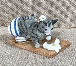 Vintage 1996 Ain’t Misbehavin What&#39;s Cooking Naughty Gray Tabby Cat Figurine - £9.34 GBP