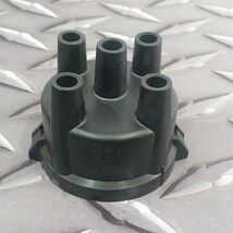 Bosch 03107 Fits Nissan Datsun 200SX 720 310 4cyl Distributor Cap For 22... - $34.01 CAD