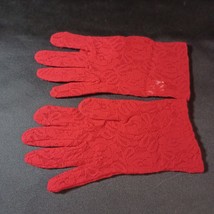 Vintage Red Lace Wrist Gloves - $111.74 MXN