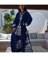 Stunning Royal Blue Caftan Kaftan Embroidered in White - $1,056.53 MXN