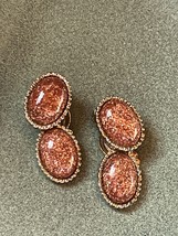 Vintage Double Faux Goldstone Oval Plastic Cab Goldtone Clip Earrings – 1.25 x 3 - £9.02 GBP