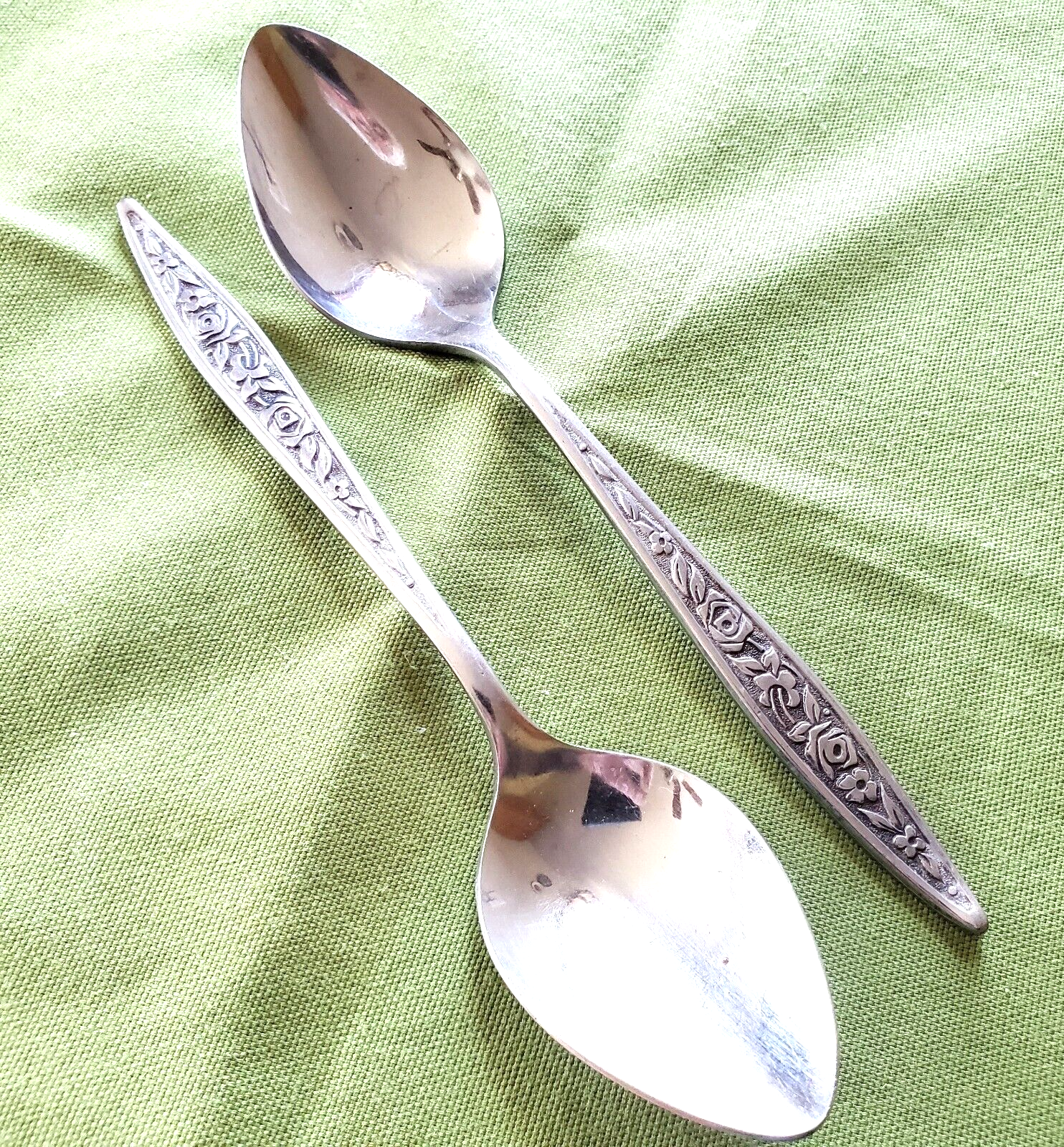 Primary image for Ekco Eterna Stainless 2 Soup Spoons Santiago Pattern Black Accent