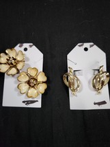2 Pair Vintage Signed Coro Earrings Clip On, Gold Tone.  Dogwood Flowers... - $29.47 CAD