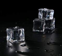 50pcs Acrylic Ice Cubes Square Shape Glass Luster Ice Cubes - £16.31 GBP