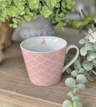 Pink Porcelain Mermaid Mug. - $403.38 MXN