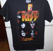 Vintage Kiss Men&#39;s Graphic T-Shirt - size small - £4.69 GBP