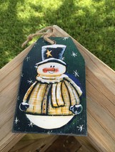 Prmitive Wood Gift Tag 505-69705T Green Snowman Tag Ornament  - $2.95