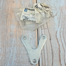 GM 90501034 Fits Opel Saturn L300 LW300 Power Steering Pump Bracket OEM ... - $29.67 GM 90501034 Fits Opel Saturn L300 LW300 Power Steering Pump Bracket OEM ... - $29.67