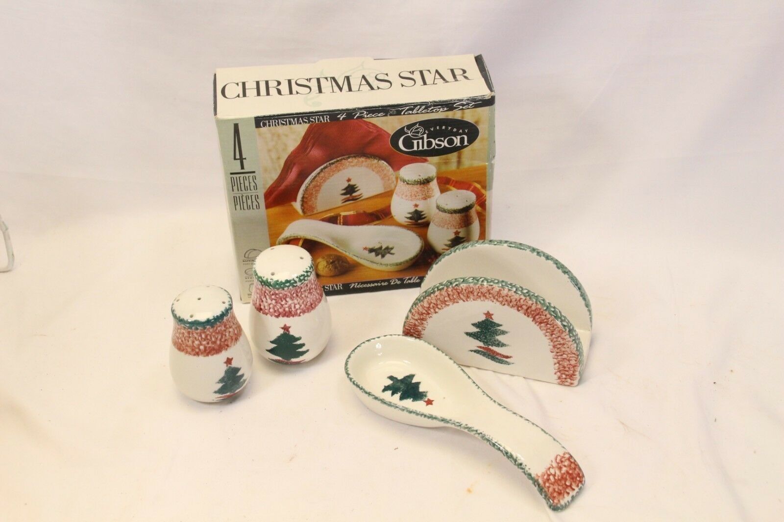 Gibson Christmas Star Tabletop Set Salt Pepper Spoon Rest Napkin Holder - $29.39