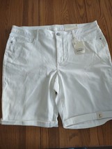 a.n.a. Size 18 White Mid Rise Bermuda Shorts - £27.69 GBP