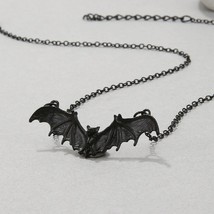 BAT NECKLACE 16&quot; Chain Flying Wings Spread Charm Pendant Vampire Hallowe... - €5,98 EUR