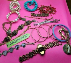 20 Piece Assorted Estate Vintage Antique Bracelets Jewelry Lion, Drama, Charms - £34.94 GBP