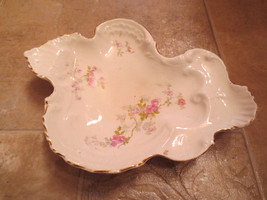 VINTAGE ANTIQUE CANDY DISH OR SERVING TRAY WITH GOLD-COLORED TRIM &amp; FLOWERS - $14.84