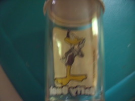 Daffy Duck 1977 Welch&#39;s Glass with original label and lid - $25.00