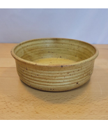Hand Thrown Studio Art Pottery Flat Bottom Bowl 6.75&quot; Signed Cream light... - £11.93 GBP