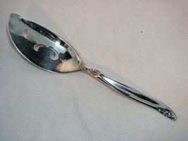 1847 Rogers Bros LEILANI  Pie Server Solid Pierced IS 1961 Silverplate V... - £10.15 GBP