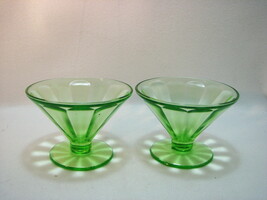 Fenton Uranium Green 12 Panel Low Sherbet Ice Cream V or Cone Shape Pair - £11.18 GBP