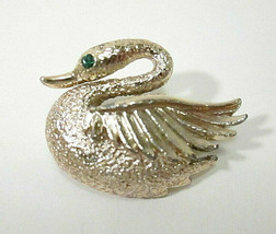 Vtg Signed Gerry&#39;s Swan Brooch Small Pin Textured Gold Tone Green Rhinestone Eye - £7.85 GBP