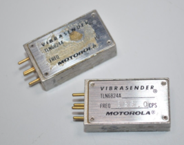 Lot of 2 Motorola TLN6824A Vibrasender 123.0 CPS - £14.54 GBP