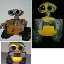 LOT Disney Store Exclusive Wall-E Robot Remote it&#39;s not include &amp; 2 Wall... - $359.00