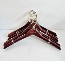 9 NORDSTROM Wooden Coat Suit Hangers Lot Of Nine Closet Gold Accent - $733.58 MXN