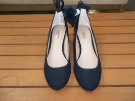 STYLE CHARLES BY CHARLES DAVID NAVY POM POM SHOES 5.5 - $29.99