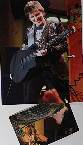 Pete Byrne Signed Autographed Glossy 8x10 Photo w/ Proof Photo - $16.63
