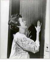 Rosalind Russell (d. 1976) Signed Autographed Vintage Glossy 8x10 Photo - £77.39 GBP