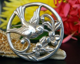 Vintage Coro Bird Flower Circle Brooch Pin Silver Round Patent Pending - £31.94 GBP