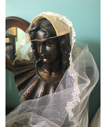 Vintage lacey bridal wedding head dress accessory - $856.64 MXN