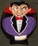 Halloween UCP Ceramic 1.7 qt. DRACULA Candy Bowl - €34,02 EUR Halloween UCP Ceramic 1.7 qt. DRACULA Candy Bowl - €34,02 EUR